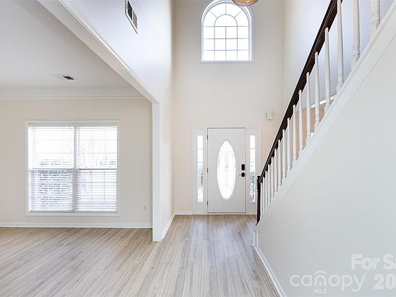 2nd image of 2705 Gosling Terrace Rd