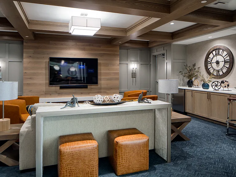 Coffeehouse-style Lounge
