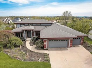 2102 Foggy Mountain Pass, Waunakee, WI 53597
