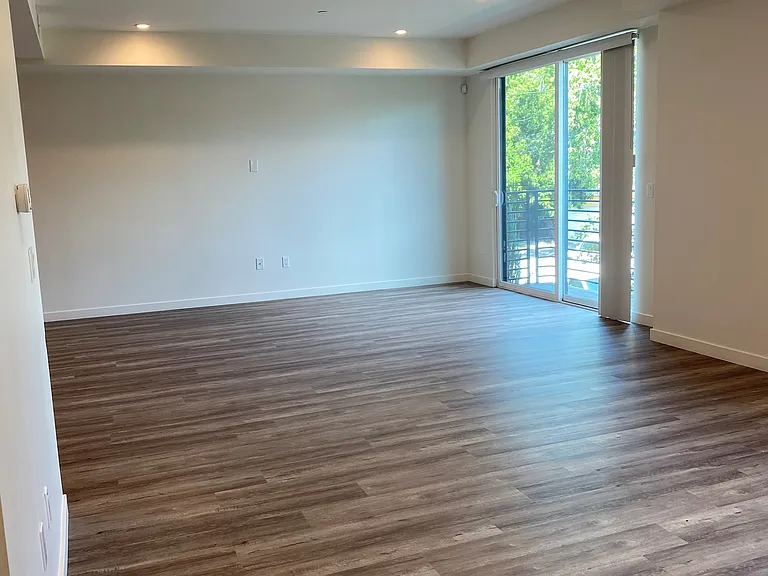 5327 Hermitage LLC — Photo 20