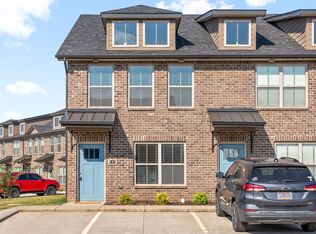 1000 Henry Place Blvd #201, Clarksville, TN 37042