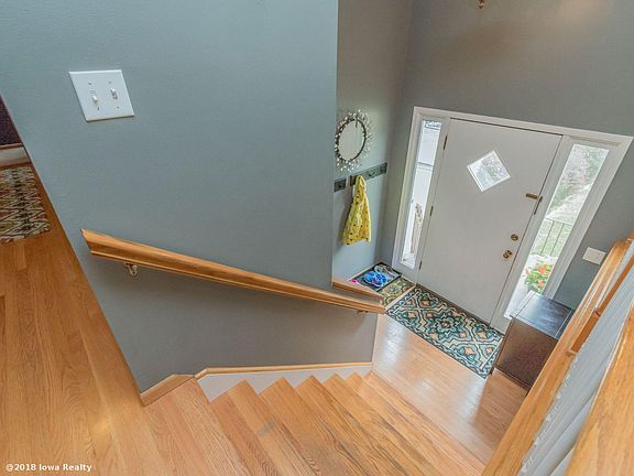 2nd image of 2814 Woodland Pl