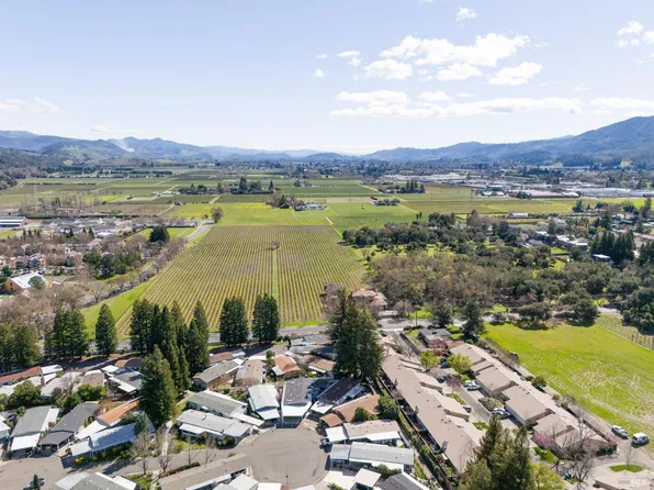 4 San Juan Court, St. Helena, CA 94574