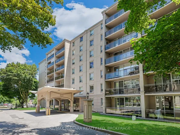 6390 Huggins St #601, Niagara Falls, ON L2J 1H1