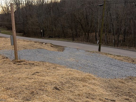 3rd image of 32290 Bailey Run Rd