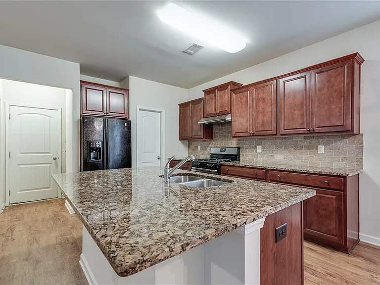 3180 Wildberry Run Ln — Photo 11