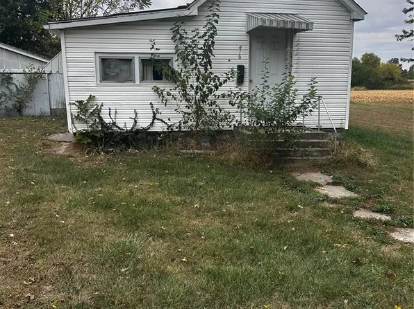 416 Griffin St, Nokomis, IL 62075