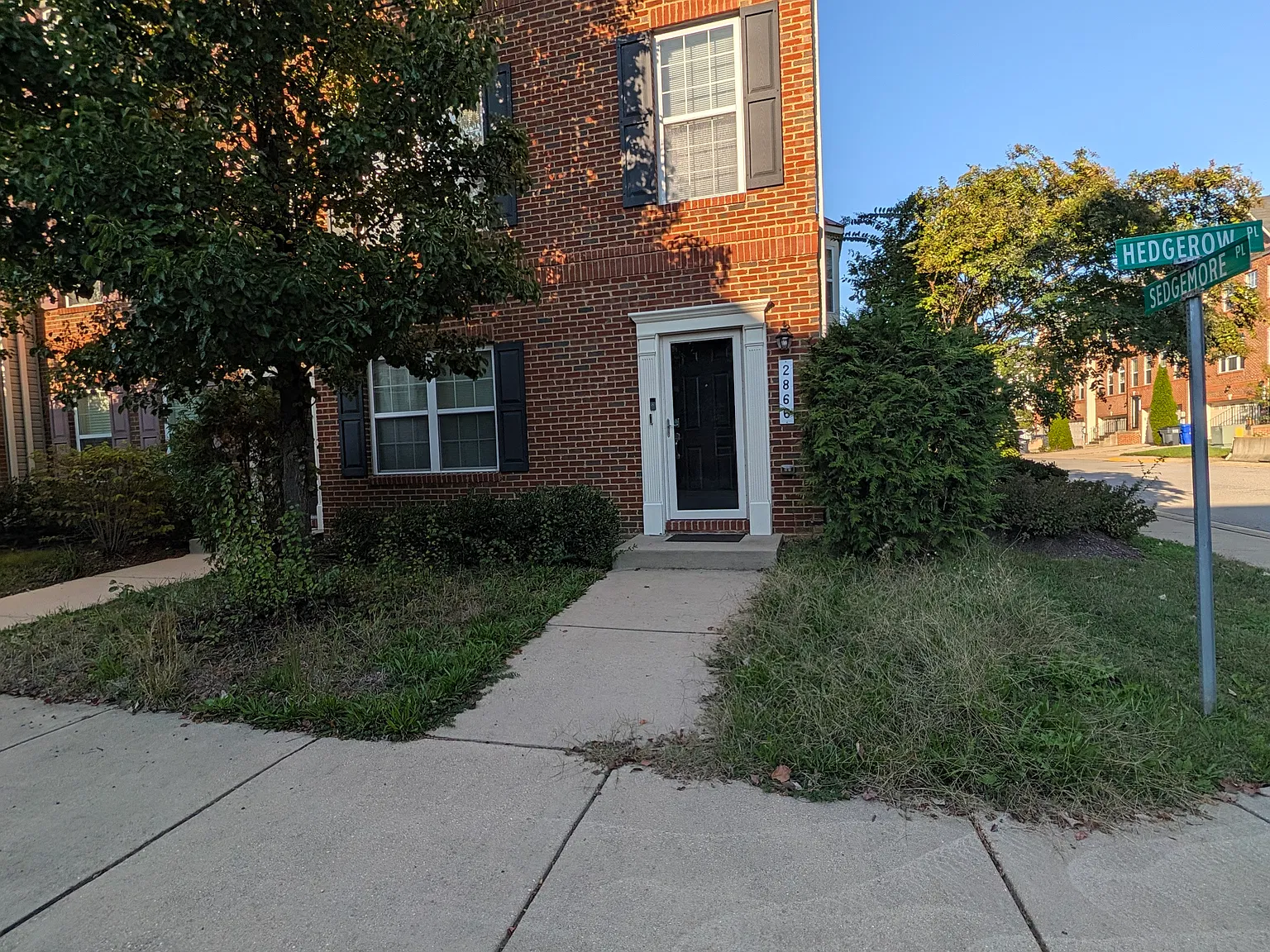 3 bed, 2.5 bath, 2020 sqft, $3,400 — Photo 1