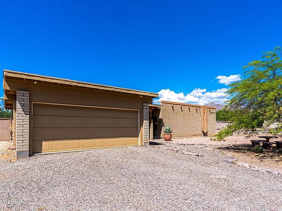 2nd image of 7925 N Zarragoza Dr