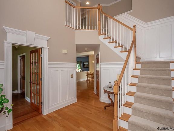 5th image of 72 Chesterwood Dr