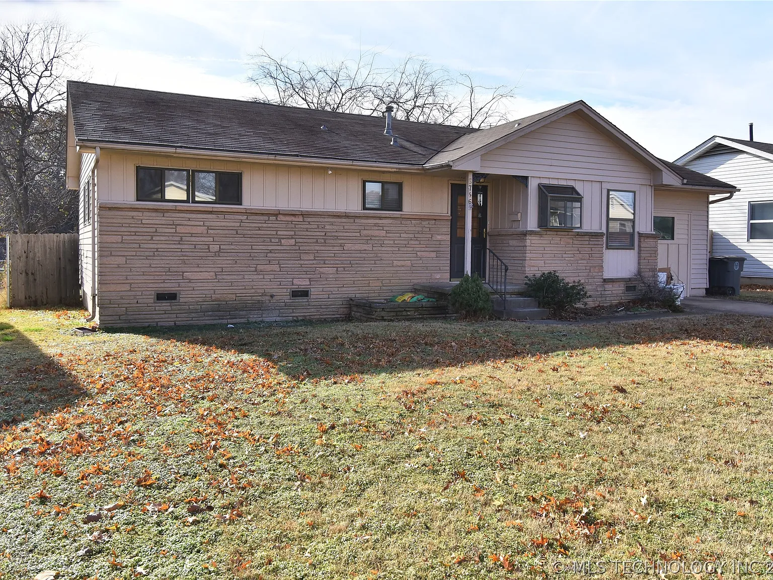 4 bed, 1.0 bath, 984 sqft, $1,500 — Photo 1