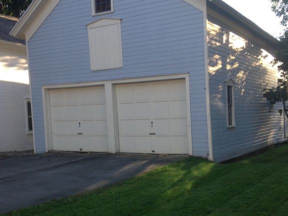 2nd image of 510 Main St