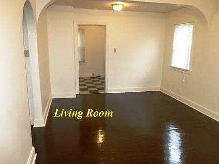 2 bed, 728 sqft, $895 — Photo 3