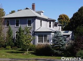 52 Herrick Rd, Newton, MA 02459