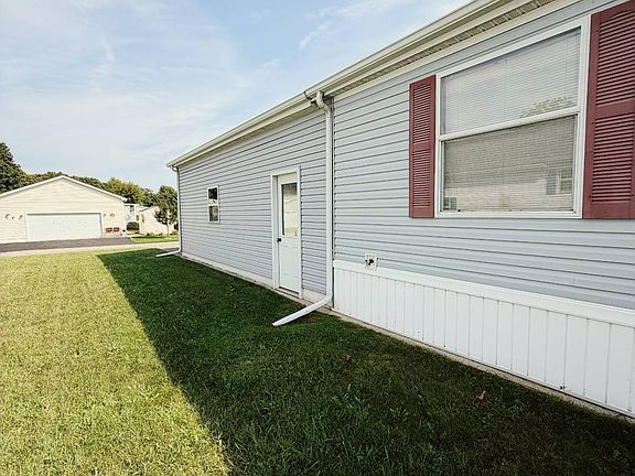 3rd image of 3320 Red Clover Rd