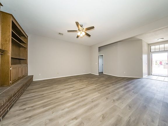 3rd image of 3713 Shannon Dr