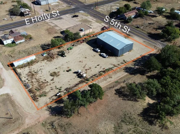 105 S 5th St, Goree, TX 76363