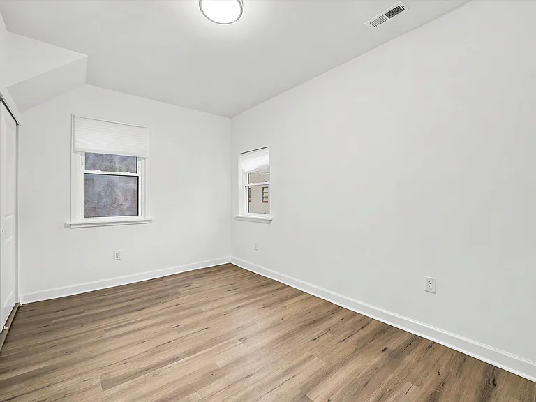 514 Ryers Ave #B — Photo 3