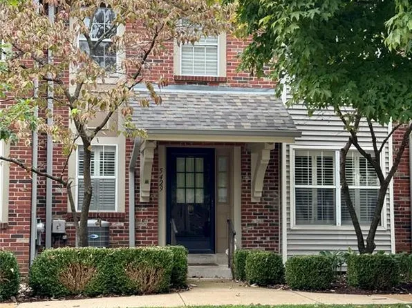 5429 Kenrick Parke Dr, Saint Louis, MO 63119