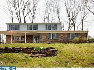 5379 Ridgeview Dr, Doylestown, PA 18902