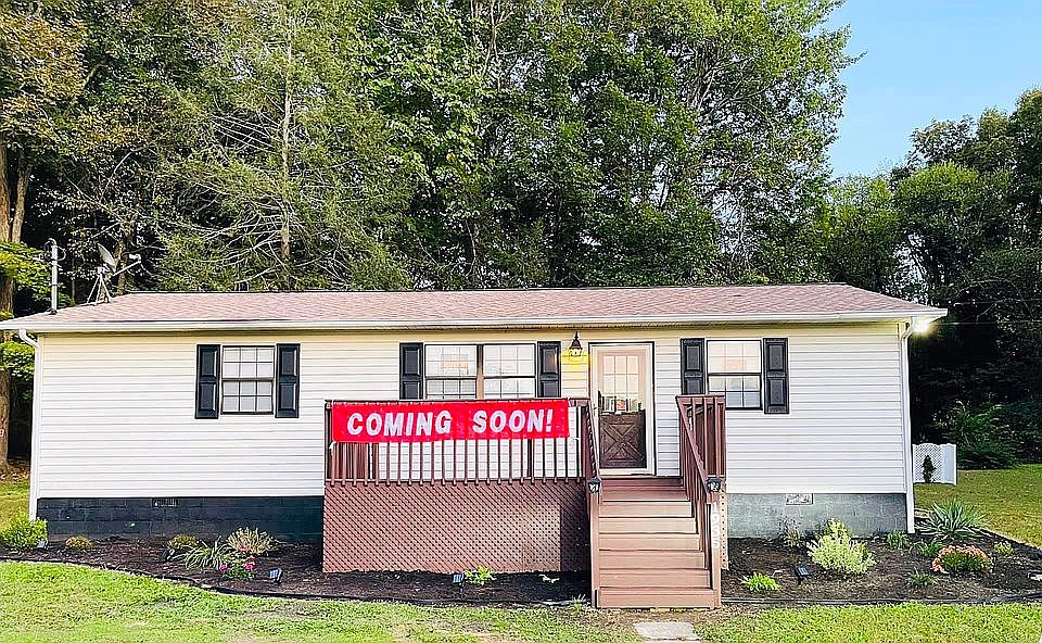 1st image of 1935 Latham Ln