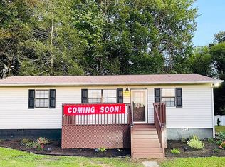 1935 Latham Ln, Seymour, TN 37865