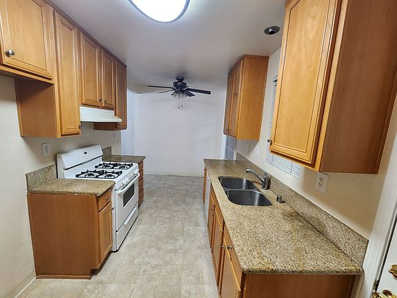 4th image of 1013 W Verdugo Ave APT B