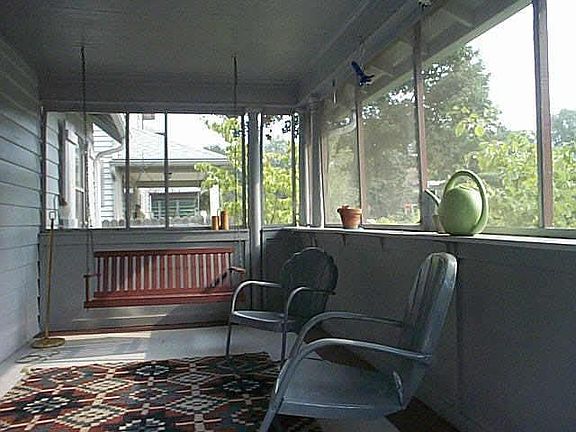 2nd image of 4736 N Broadway St