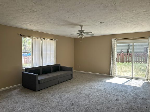 4th image of 1584 Scottsdale Dr