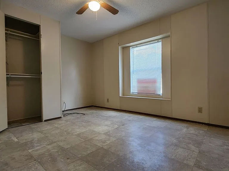 1022 Linda Ln — Photo 21