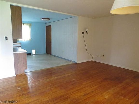 Open living rm to dining rm