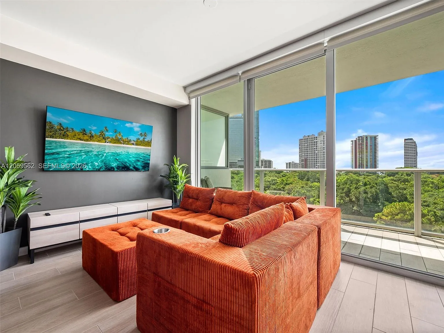 Le Parc At Brickell Condo — Photo 1