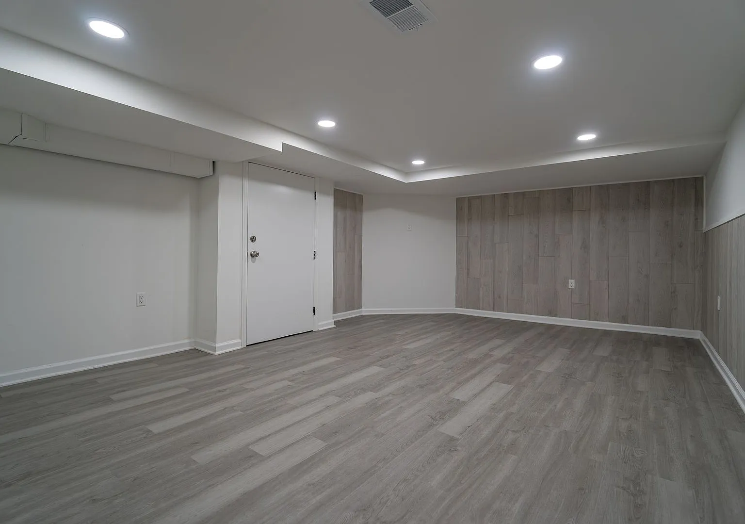 2410 Wharton St — Photo 3