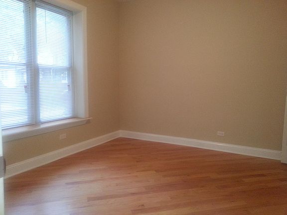 3rd image of 3610 W Wilson Ave #1