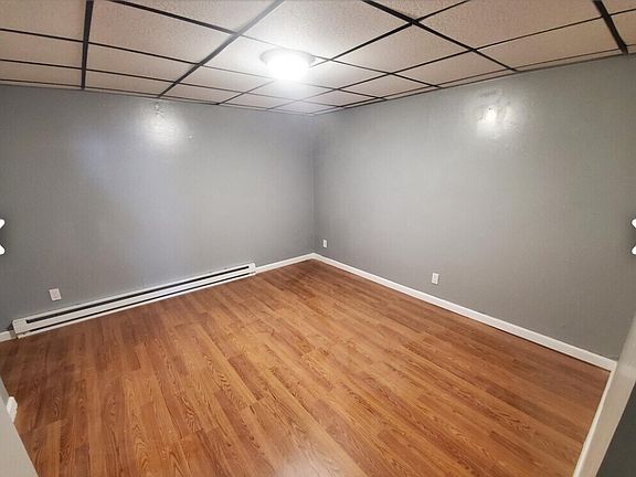 5th image of 3B Essex St #3B