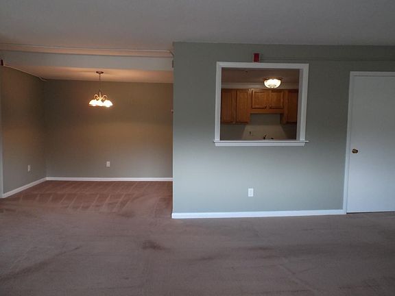 Dining Area/Kitchen