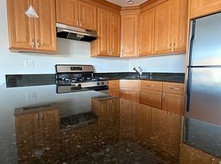 28-14 44th St #3, Astoria, NY 11103