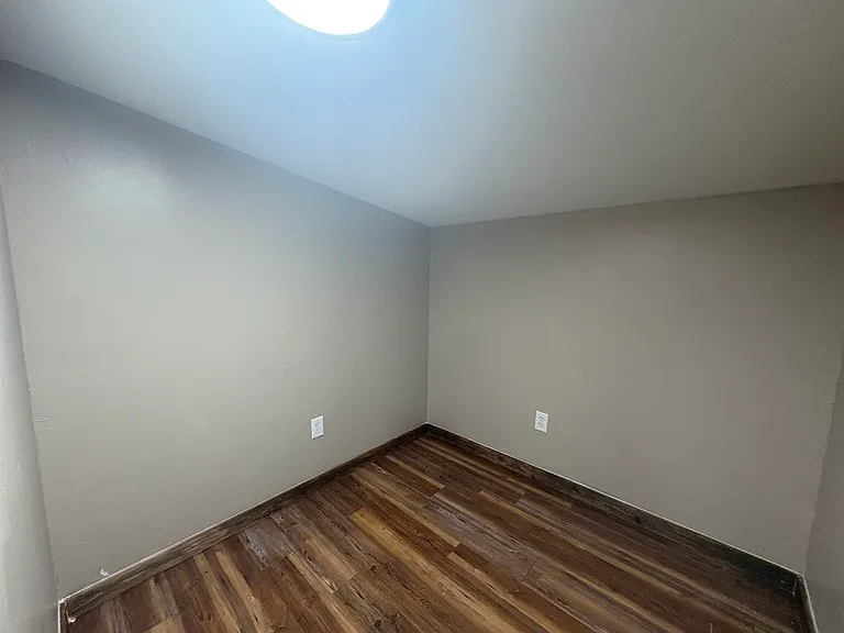 159 Nash St — Photo 7