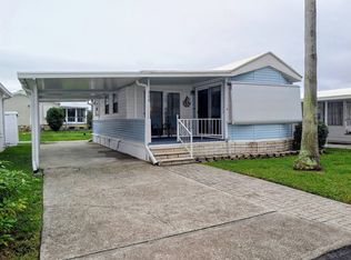 37251 Chancey Rd #200, Zephyrhills, FL 33541