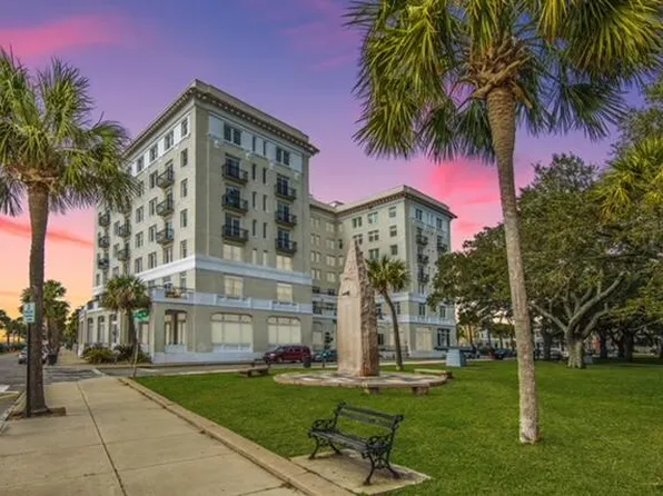 1 King St APT 301, Charleston, SC 29401