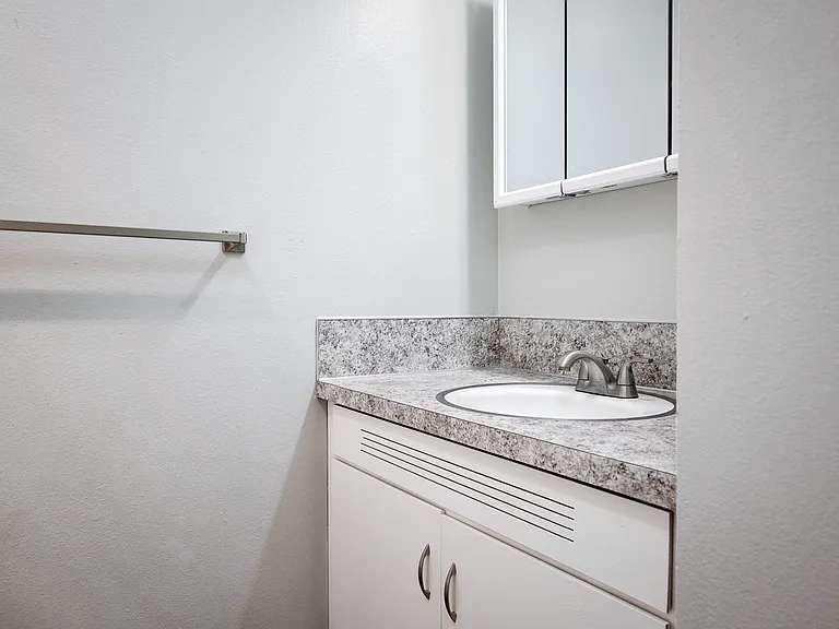 The Avery | Bathroom