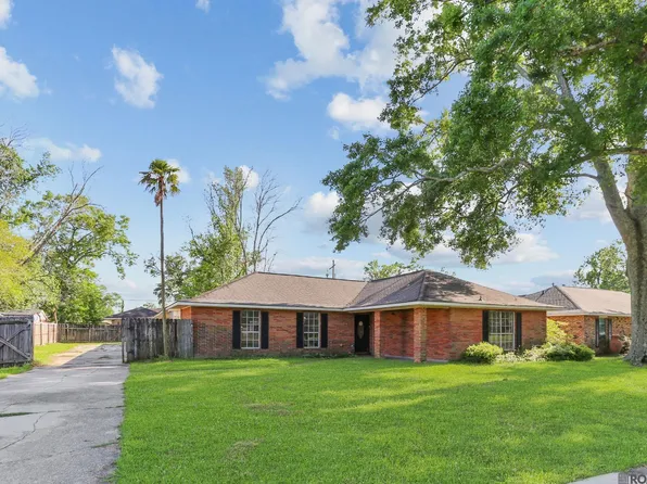 1117 E Lynne St, Gonzales, LA 70737