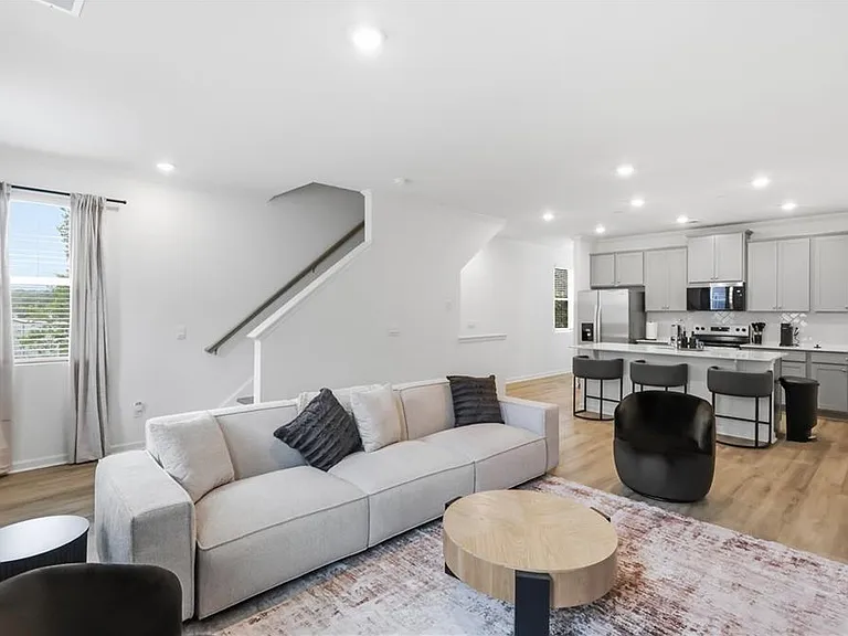 1312 Lakota Pl — Photo 3