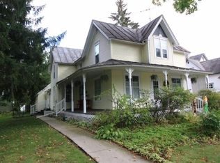 612 S Main St, Westfield, WI 53964