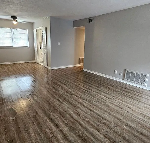 Woodward Park Apartments — Photo 17