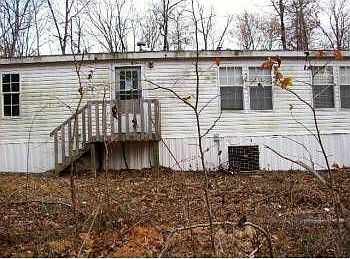 5th image of 405 Amity Acres Ln