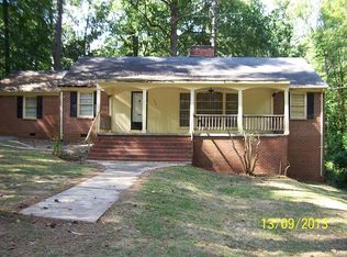 608 W Chisholm St, Sanford, NC 27330