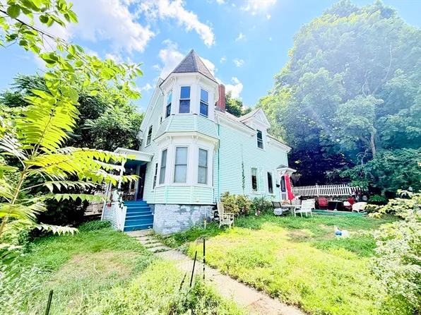 140 S Elm St, Haverhill, MA 01835