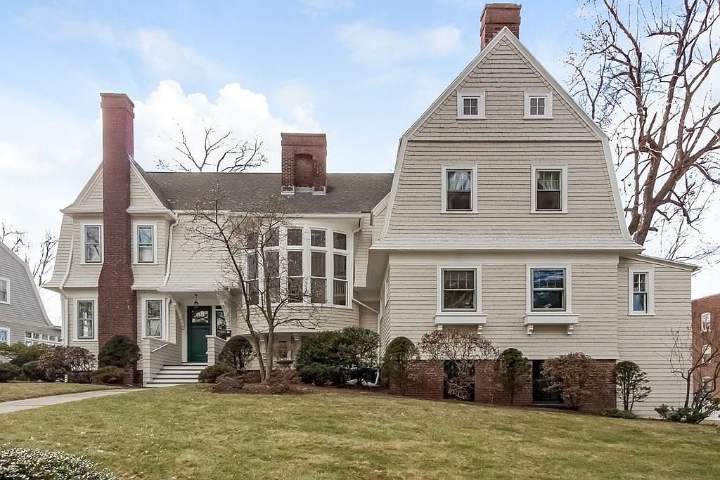 124 Longhill St, Springfield, MA 01108 Zillow