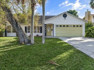 9445 87th St, Vero Beach, FL 32967